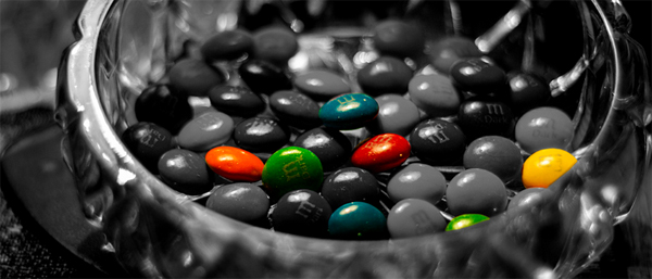 15-colored-m-and-ms-candies-black-white-lenzak.jpg