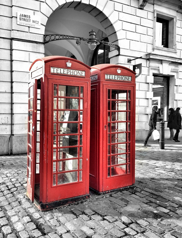 33-red-call-boxes-london-lenzak.jpg
