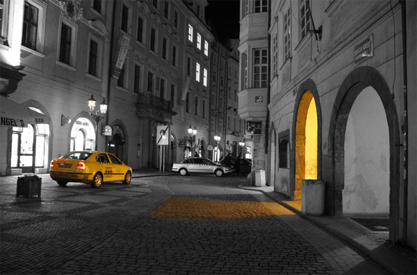 4-black-white-yellow-color-splash-cab-lenzak.jpg