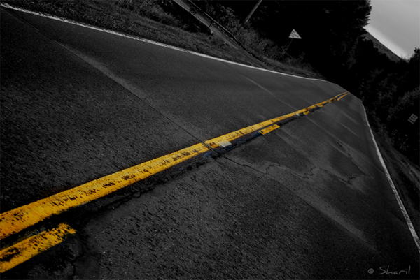 44-road-yellow-diciding-line-road-lenzak.jpg