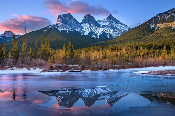 mountain-reflection-on-lake-photography-1.jpg